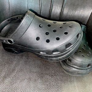 Black platform Crocs barely worn